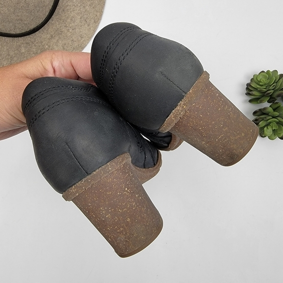 CLARKS Collection Sashlin Aleta Booties - Picture 9 of 15